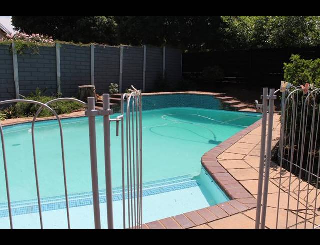 6 BEDROOM HOUSE FOR SALE IN DOWERGLEN